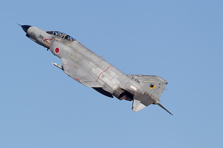 Maneuver Flight_F-4_06