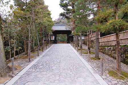 2012年01月08日_DSC_0244銀閣寺総門