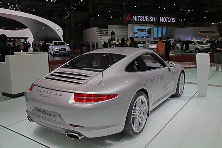 03_911