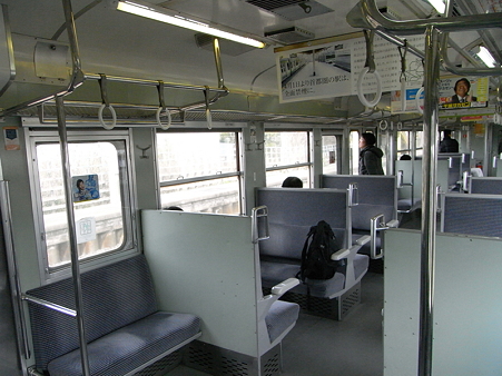113系成田線車内2