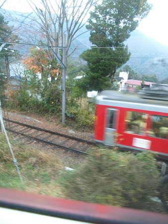 箱根登山電車の車窓(上大平台信号場界隈)
