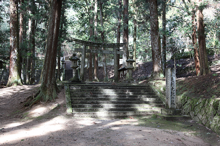 郡山城・洞春寺跡・毛利元就の墓  - 01