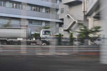 電車の中から流し撮り