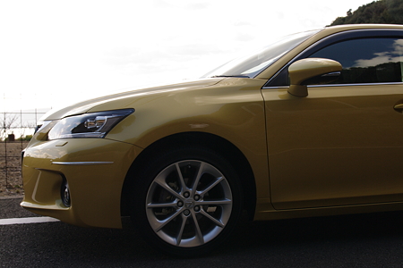 CT200h (3)