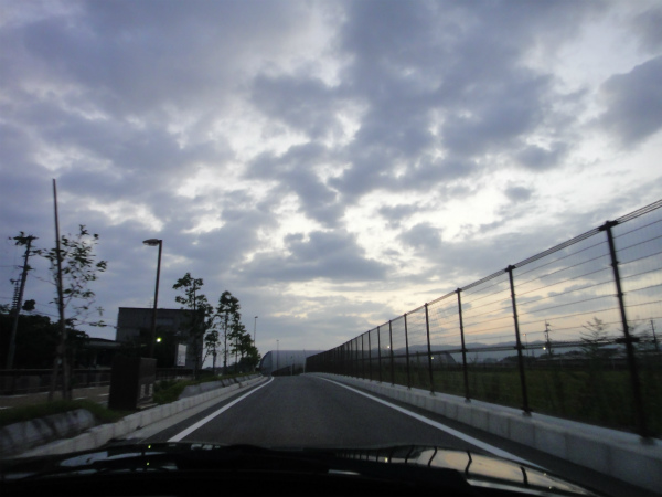 朝５時に自宅を出発